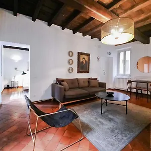 https://castel-santangelo-cozy-flat.it-romehotels.com