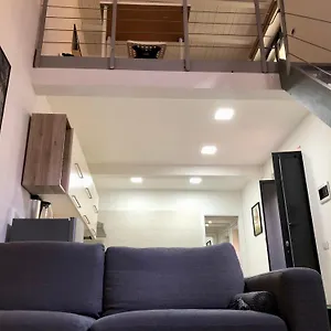 https://loft-vicolo-lavico.catania-hotels.net