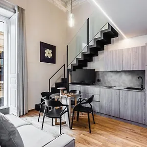 https://ferrini-home-firenze-70.catania-hotels.net