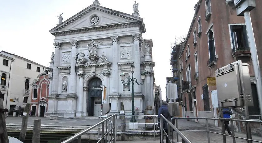 Ca Tron Apartment Next To Rialto Bridge Venice Italy